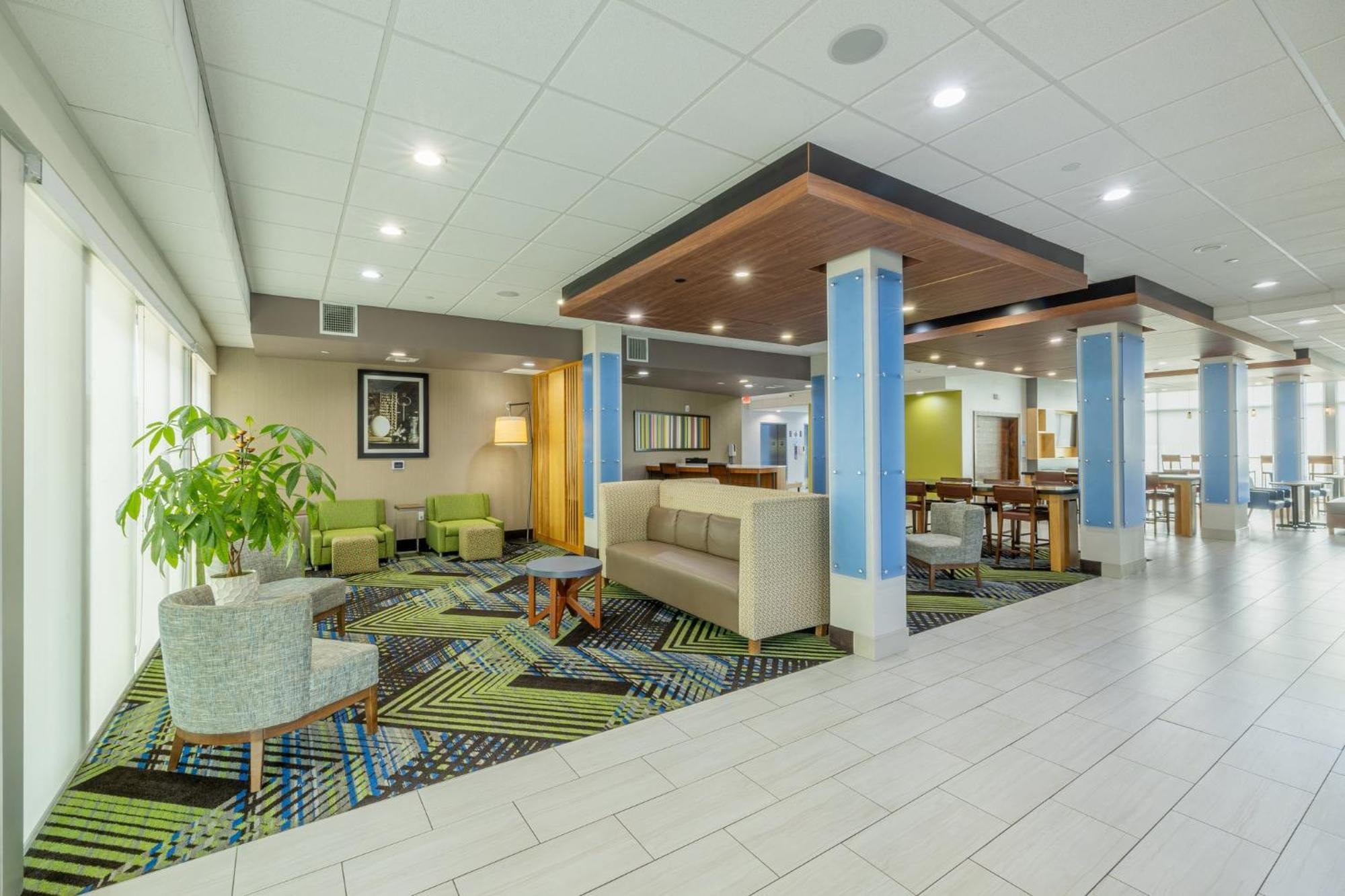 Holiday Inn Express & Suites - Lindale By Ihg Esterno foto
