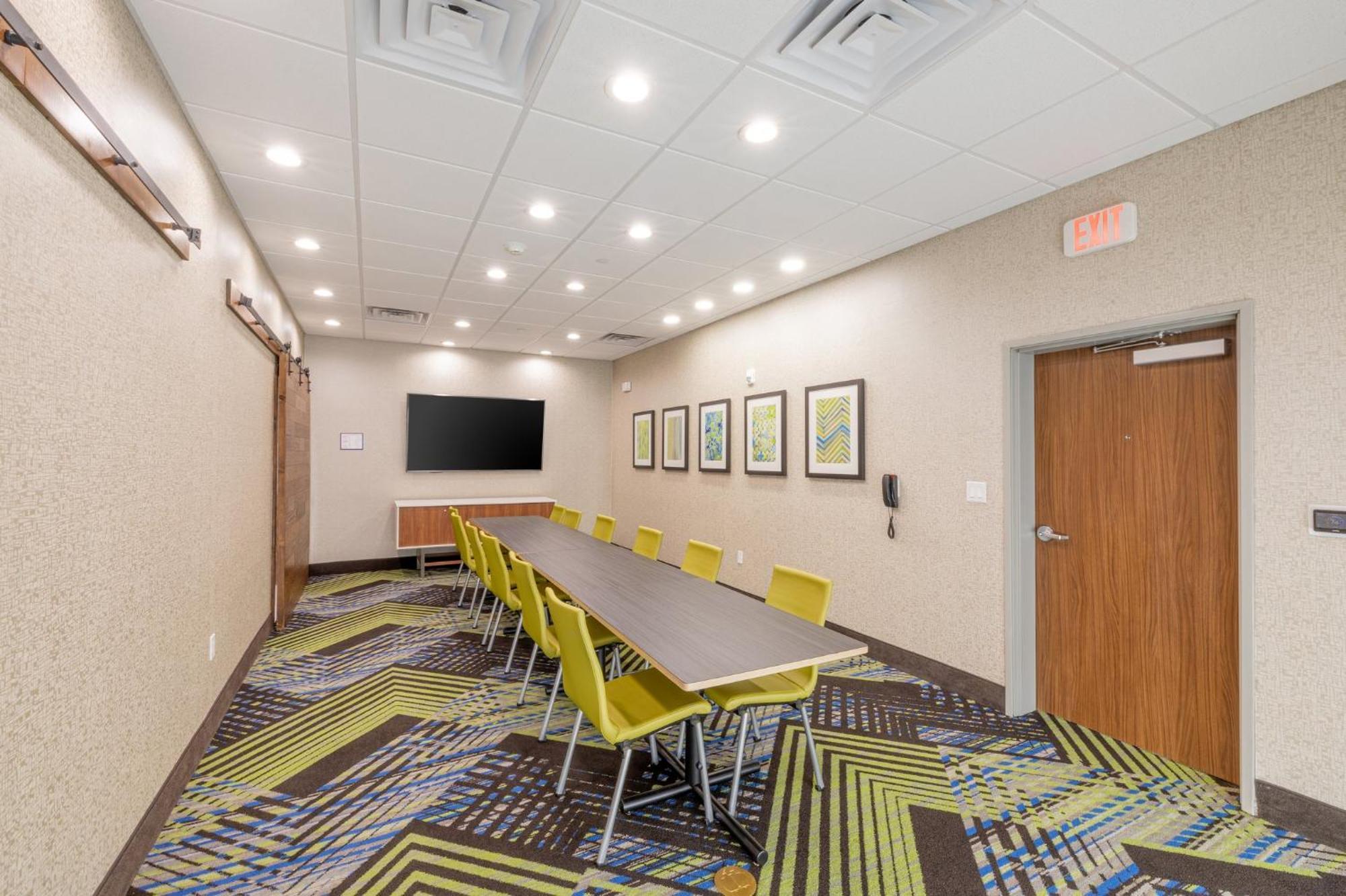 Holiday Inn Express & Suites - Lindale By Ihg Esterno foto