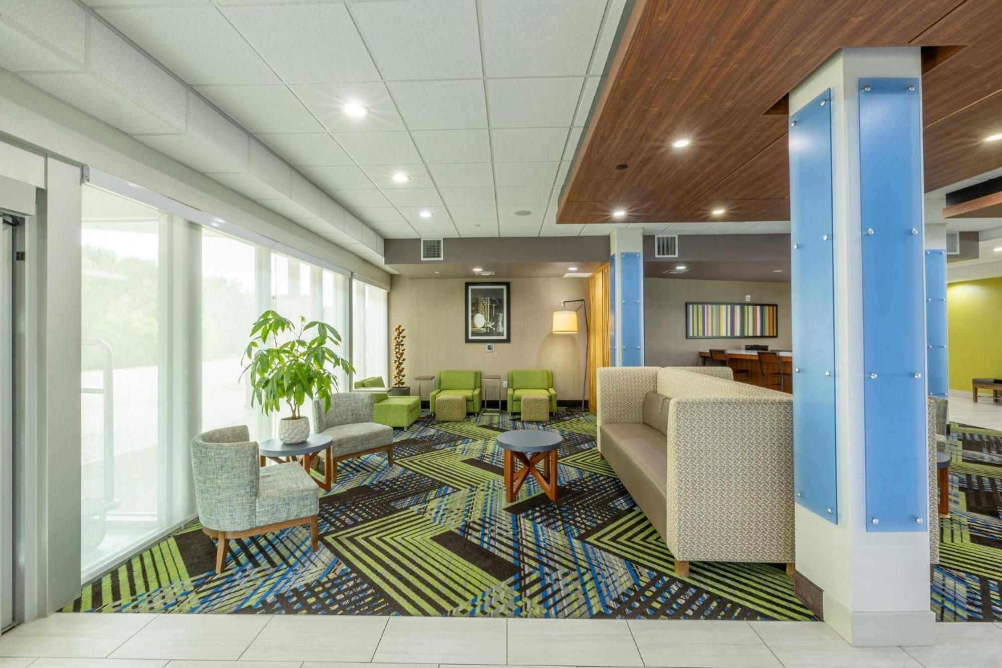 Holiday Inn Express & Suites - Lindale By Ihg Esterno foto