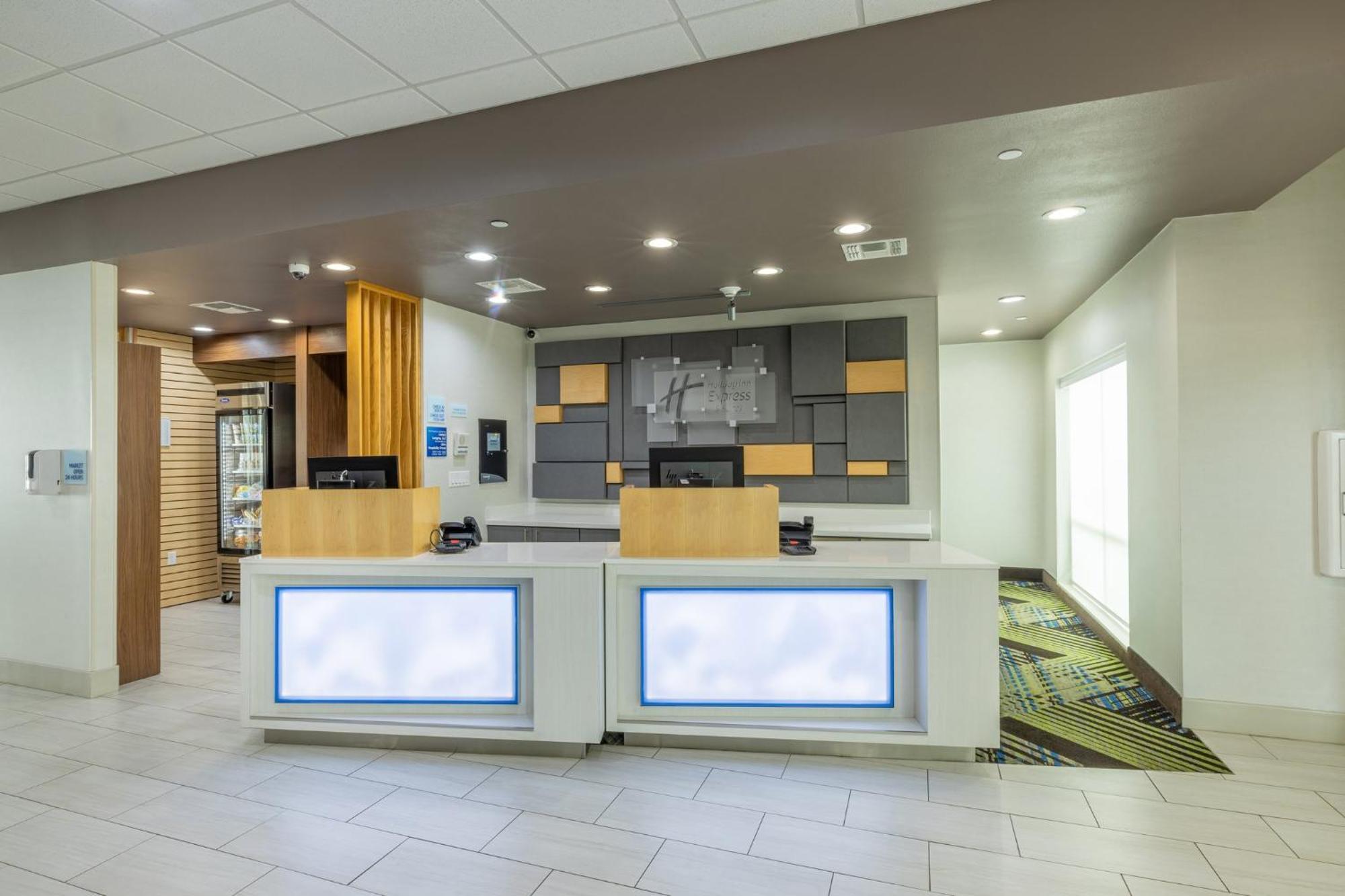 Holiday Inn Express & Suites - Lindale By Ihg Esterno foto